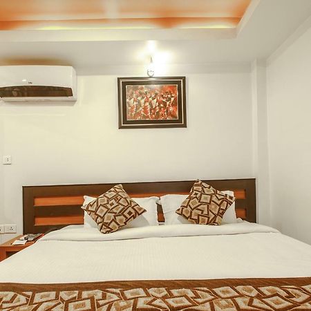 Hotel Shreesu Катманду Экстерьер фото