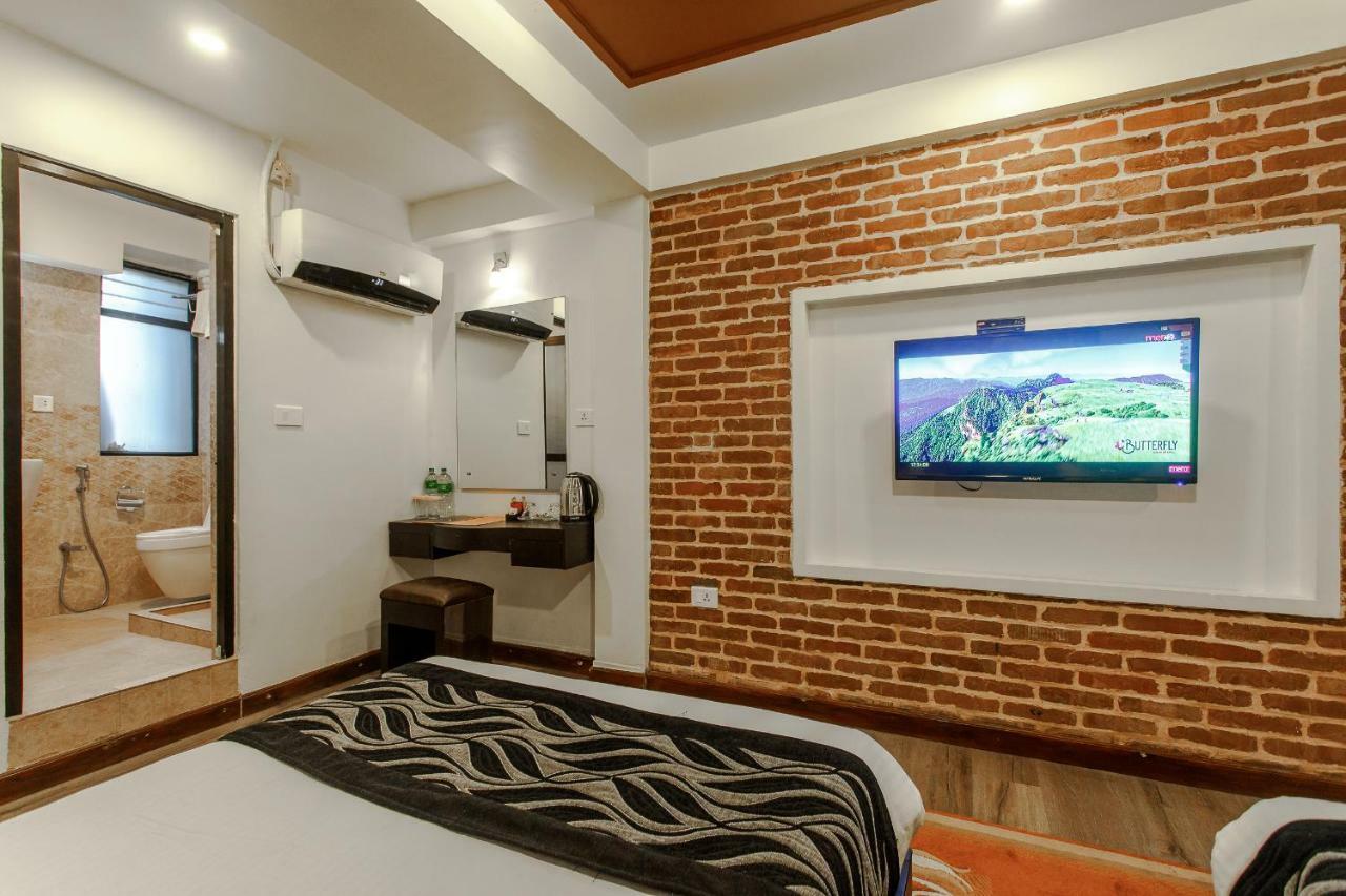 Hotel Shreesu Катманду Экстерьер фото