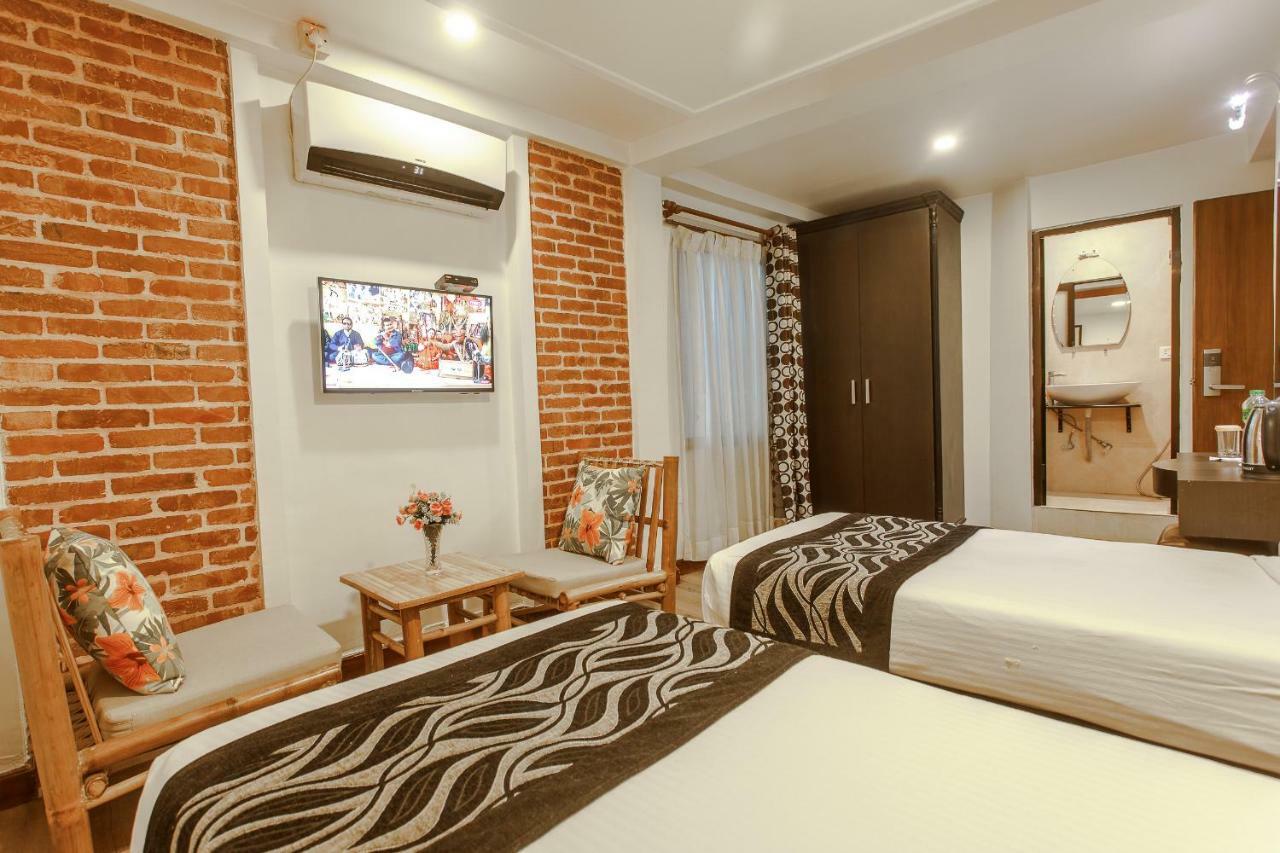 Hotel Shreesu Катманду Экстерьер фото