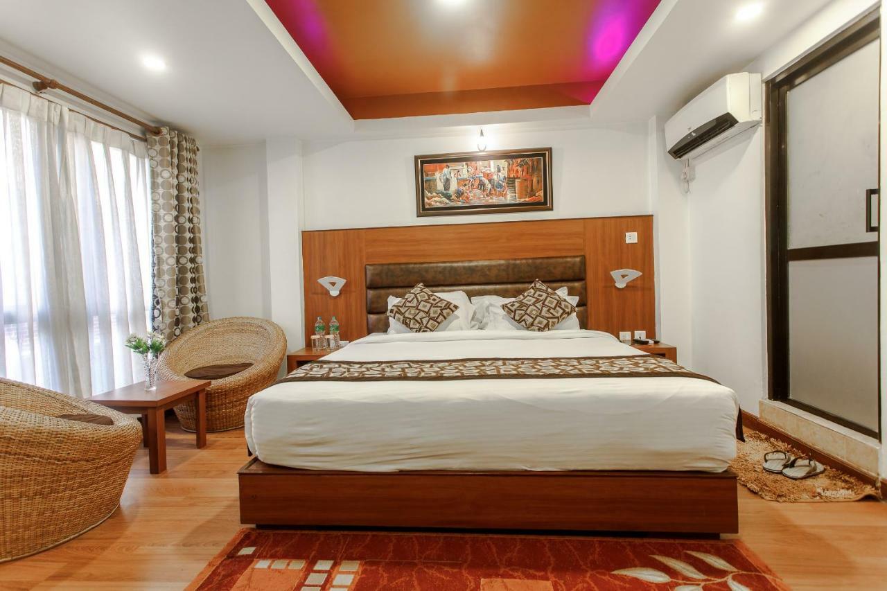 Hotel Shreesu Катманду Экстерьер фото