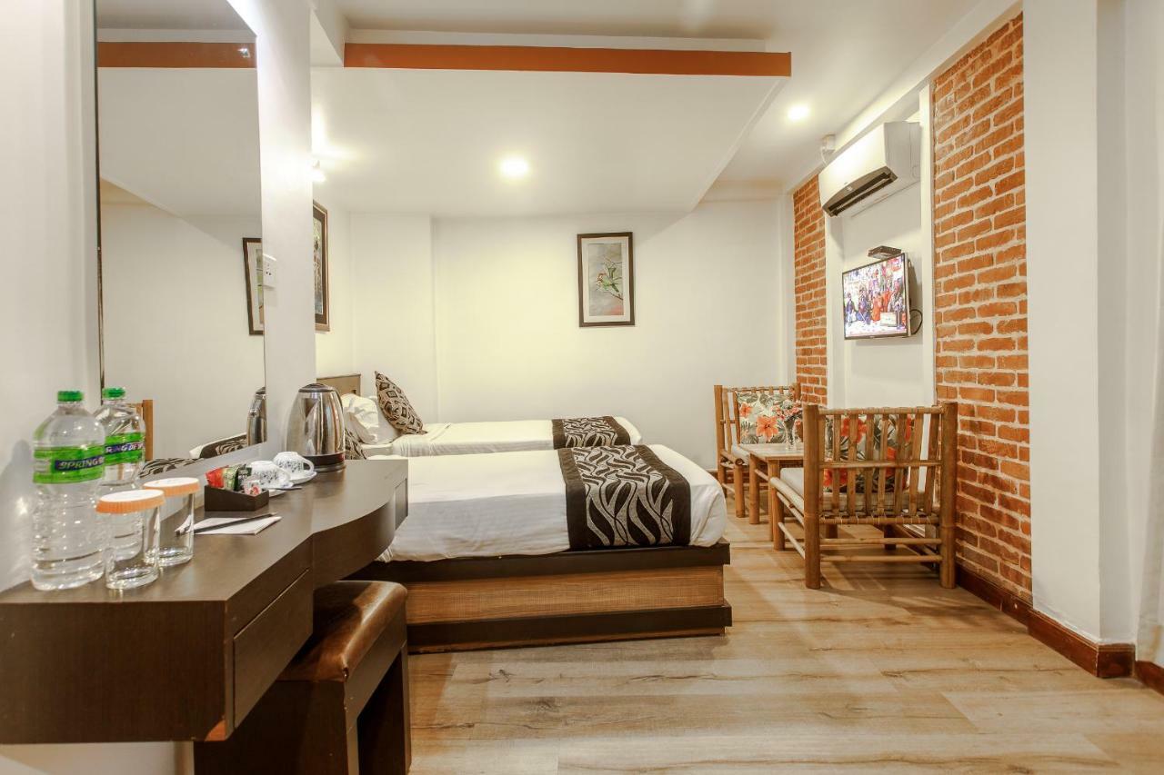 Hotel Shreesu Катманду Экстерьер фото
