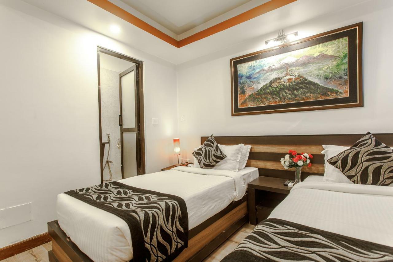 Hotel Shreesu Катманду Экстерьер фото