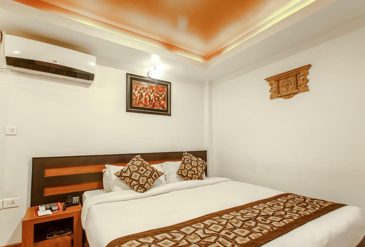 Hotel Shreesu Катманду Экстерьер фото